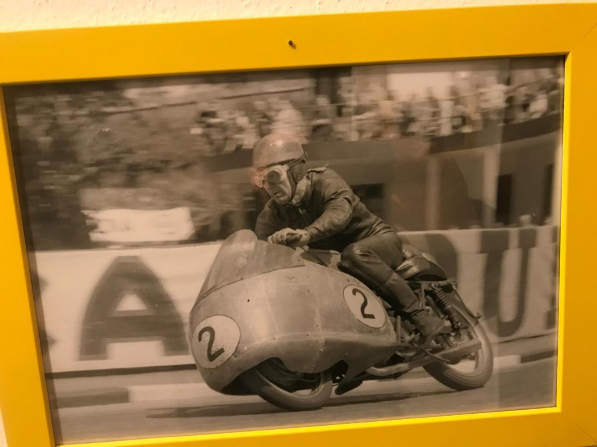 B&B " Guzzi - Inn " Mandello del Lario Luaran gambar